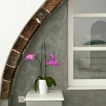 Anteliz Private * Fira (Santorini)